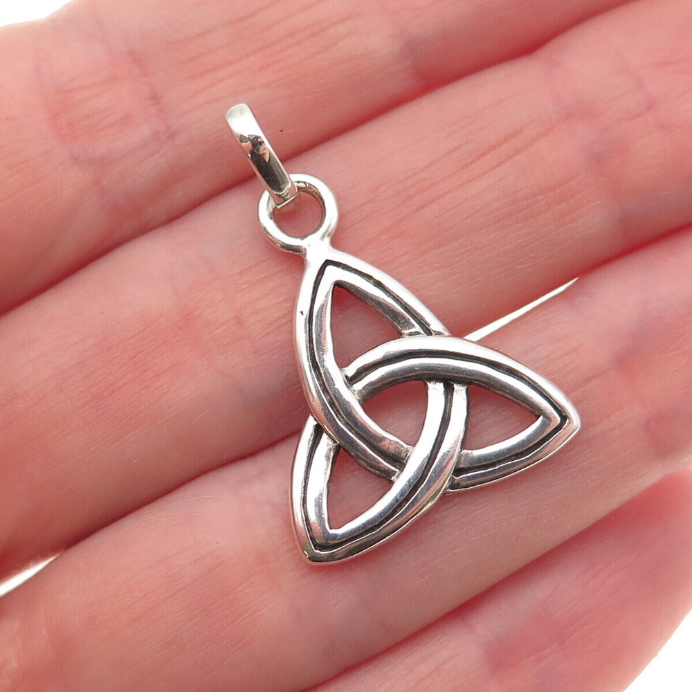 925 Sterling Silver Vintage Celtic Trinity Knot Oxidized Charm Pendant